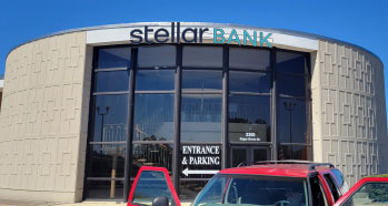 The exterior of Stellar's Orange location